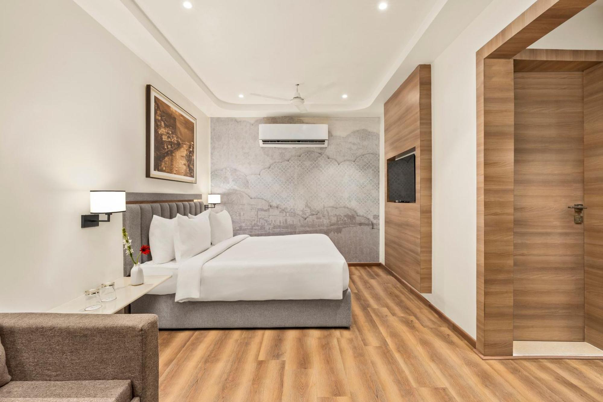 Country Inn Ayodhya - Opposite Airport Ngoại thất bức ảnh