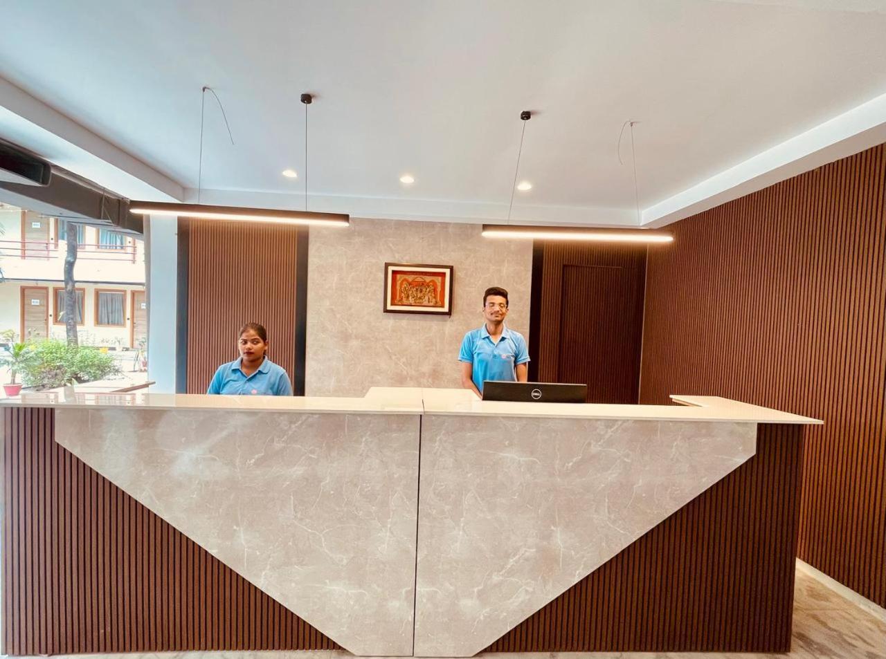 Country Inn Ayodhya - Opposite Airport Ngoại thất bức ảnh